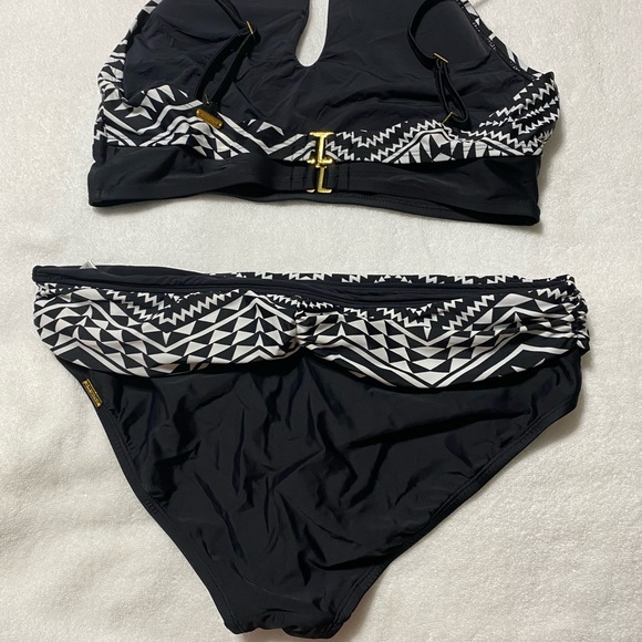 Ellen Tracy swim suit - Picture 2 of 7